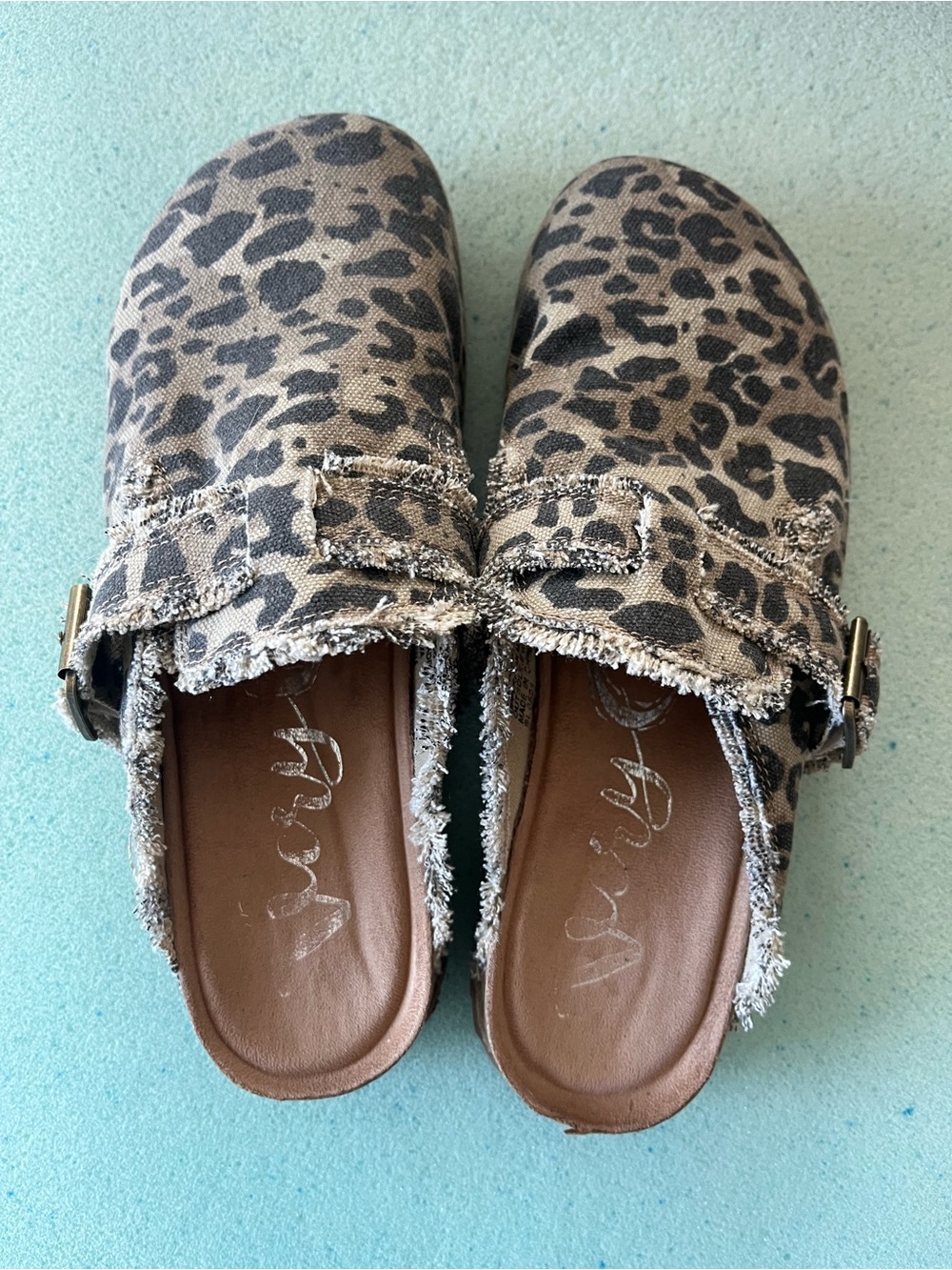 Very G Leopard Print Slip-On Clog Mule - Beige/Black size 8